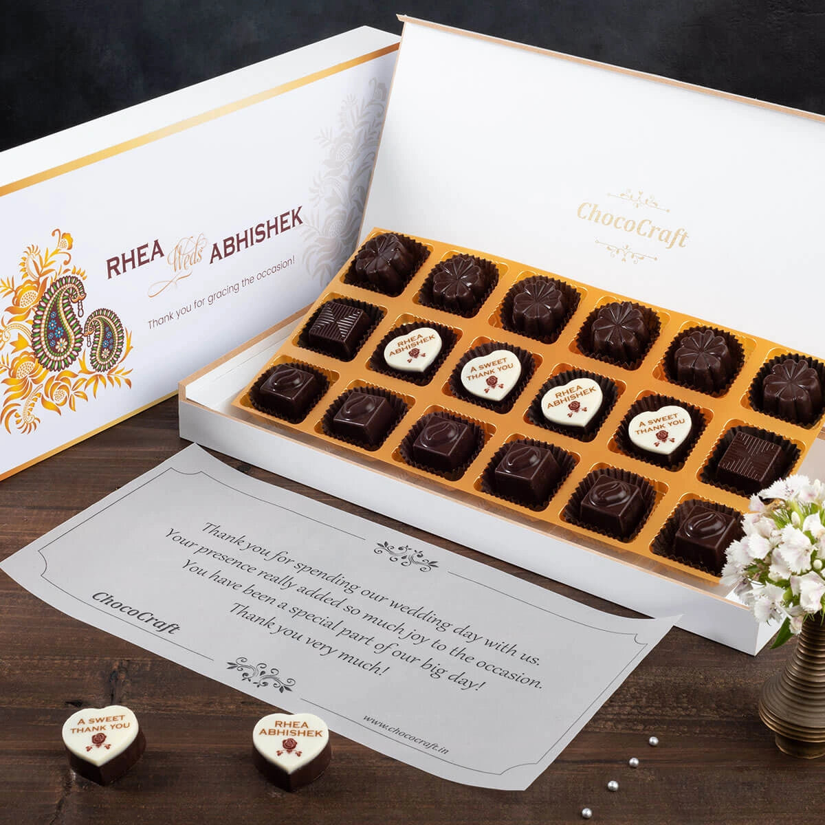 18-piece wedding chocolate gift box sample with 4 printed chocolates